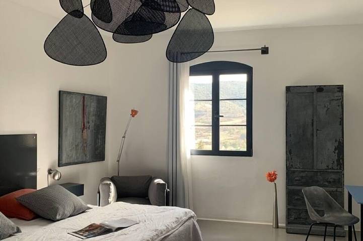 Location de vacances pour 2 personnes, avec piscine ainsi que jardin et terrasse à Méthamis - 2