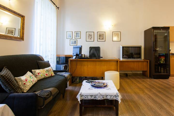 Apartamento entero, Agatharchou 2 in Sección central de Atenas, Atenas