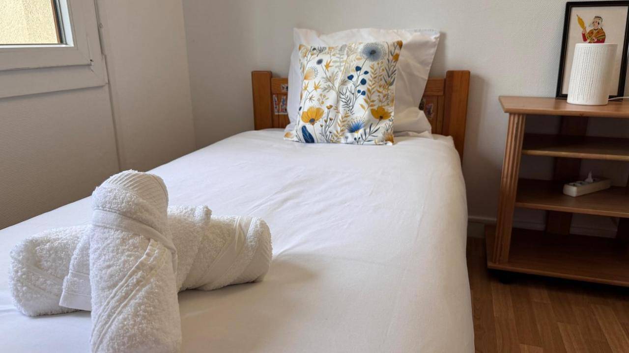 Appartement entier, Appart familiale 6 pers avec parking - Paris in Rosny-sous-Bois, Seine-Saint-Denis