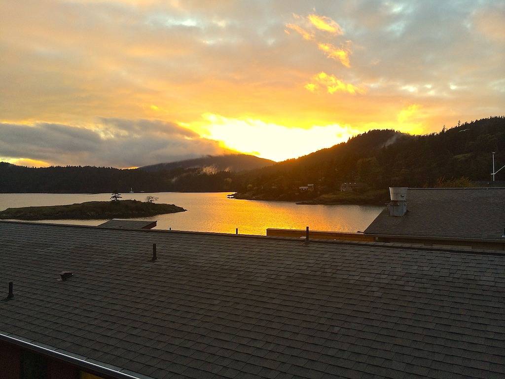 Ganze Wohnung, Der \"Kapitän Suite 'at Sea Star Lofts - On the Waterfront! in Orcas Island