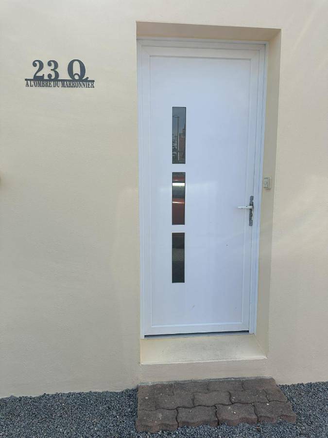 Location de vacances pour 2 personnes, avec terrasse dans Plage Du Port Meleu Prefailles - 2