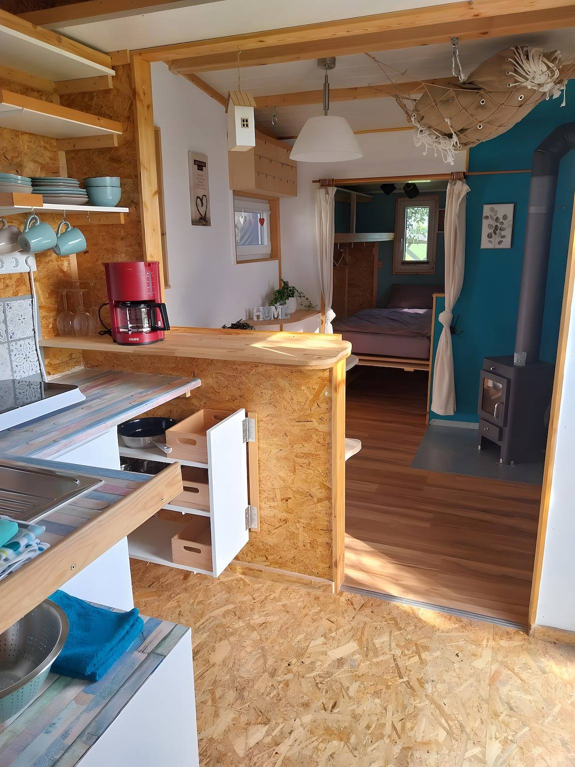 Ganze Ferienwohnung, Tiny Home „Lara“ mit Bergblick, privatem Garten und Wlan in Bad Waldsee, Region Bodensee-Oberschwaben