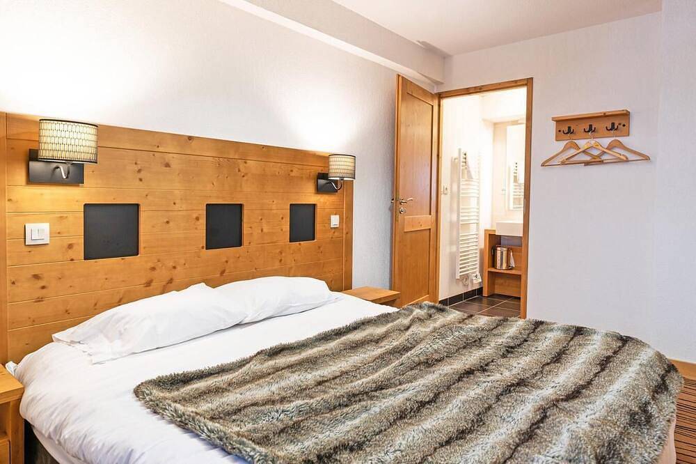 Appartement entier, 300m des commerces, remise en forme, piscine, sauna, hammam, terrasse, balcon, télévision in Les Saisies, Région d'Albertville