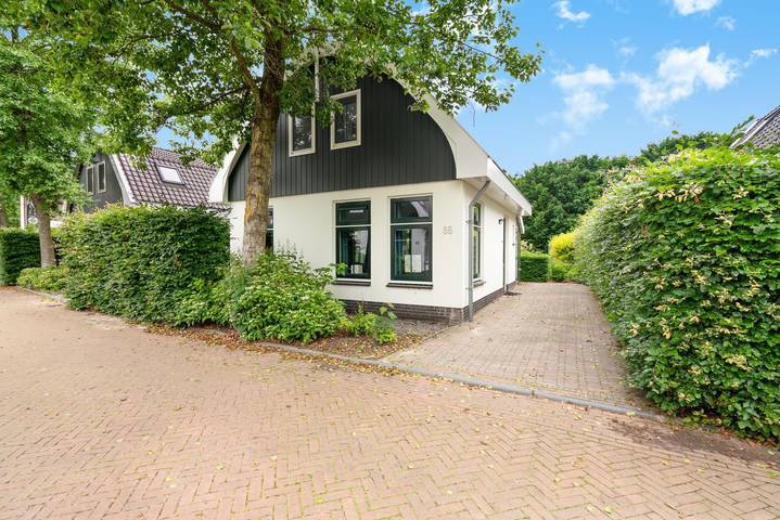 Ferienhaus für 4 Personen, mit Balkon/Terrasse und Terrasse sowie Garten und Sauna in Schoorl