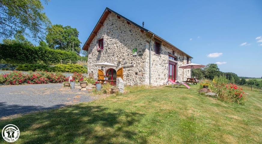 Gîte pour 6 personnes, avec Terrasse ainsi que Jardin et Vue