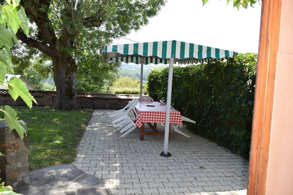 Le Quiet Gîte à la Campagne in Charbonnières-les-Vieilles, Riom en omgeving