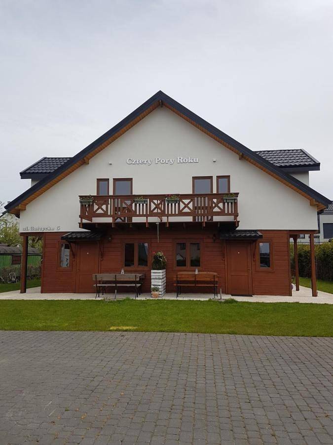 Cztery Pory Roku in Sarbinowo, Powiat koszaliński