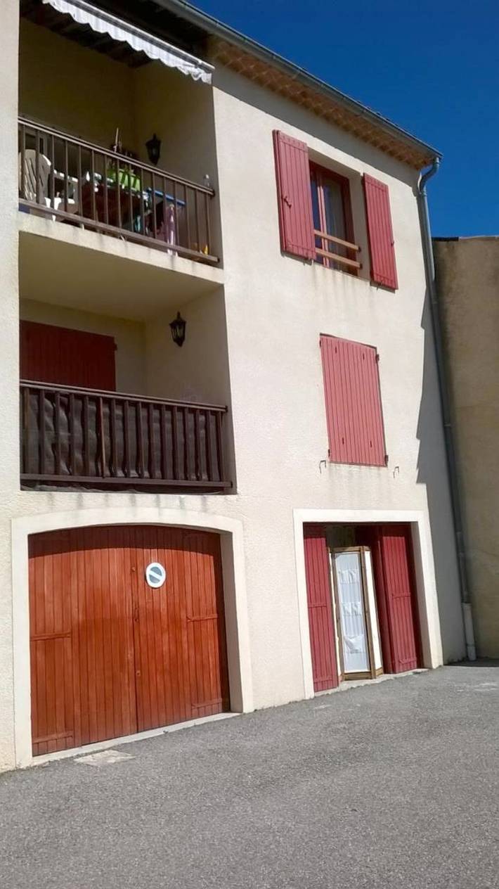 Gîte pour 4 personnes, avec vue sur le lac ainsi que vue et balcon à Sainte-Croix-du-Verdon - 3