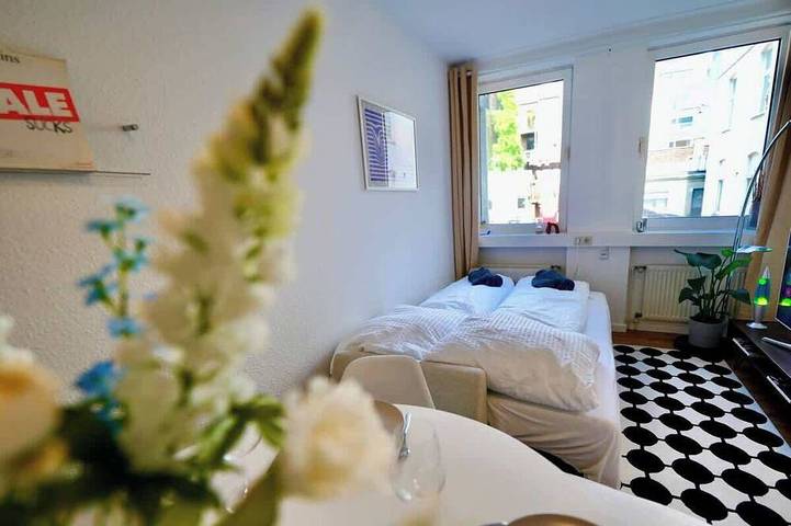 Ganze Wohnung, Modernes Apartment direkt im Szeneviertel Kölns in Köln, Rheinland