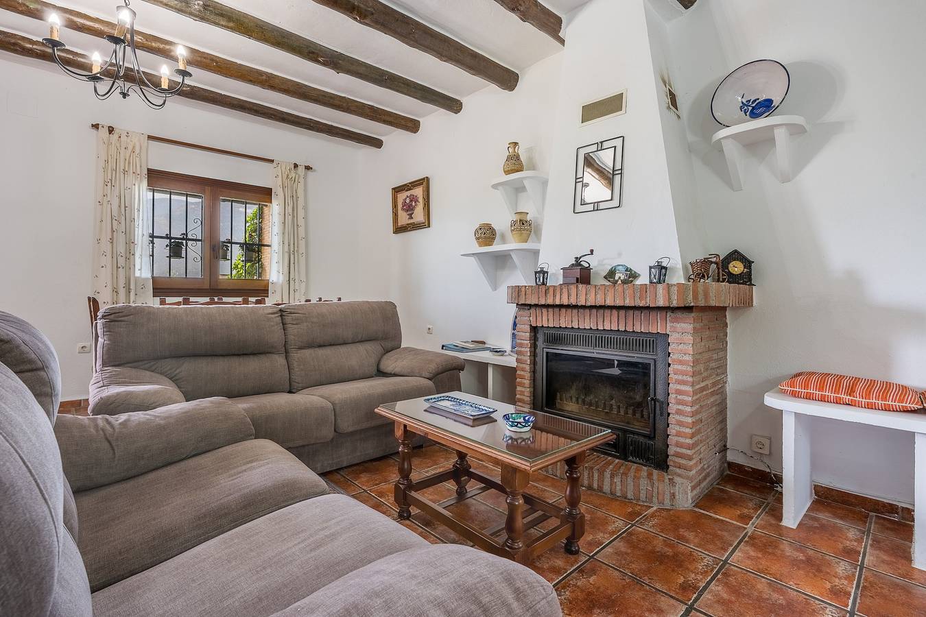 Ferienhaus 'Las Gallinas Cottage' mit Bergblick, Wi-Fi und Klimaanlage in Órgiva, Granada Provinz