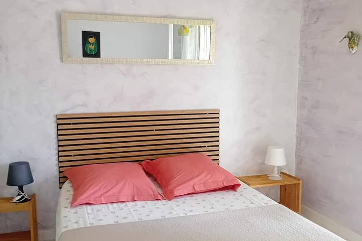 Sehr angenehmes, geräumiges und gut ausgestattetes Haus - 1000 m2 Grundstück in Le Pin, Nimes und Umgebung