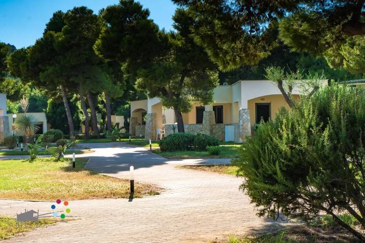 Camping für 4 Personen, mit Terrasse und Pool, mit Haustier am Gargano - 3