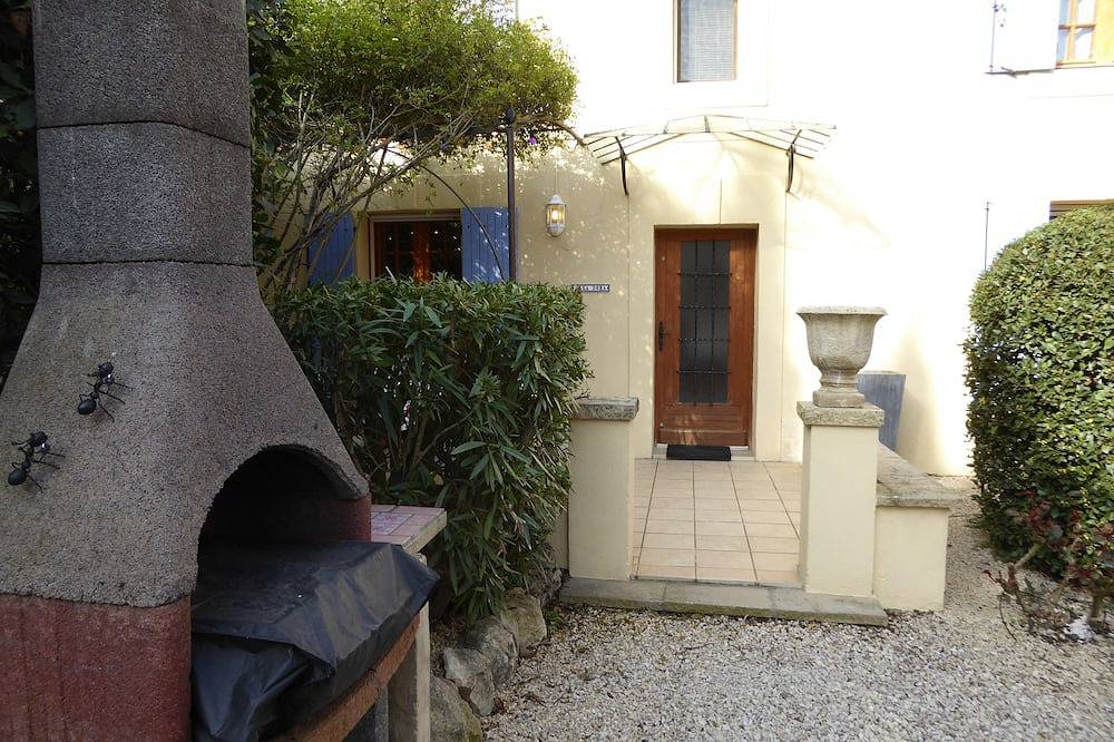 Apartamento entero, Autoservicio 2 Dormitorio Casas rurales en el corazón de la Provenza in Rognonas, Region de Arles