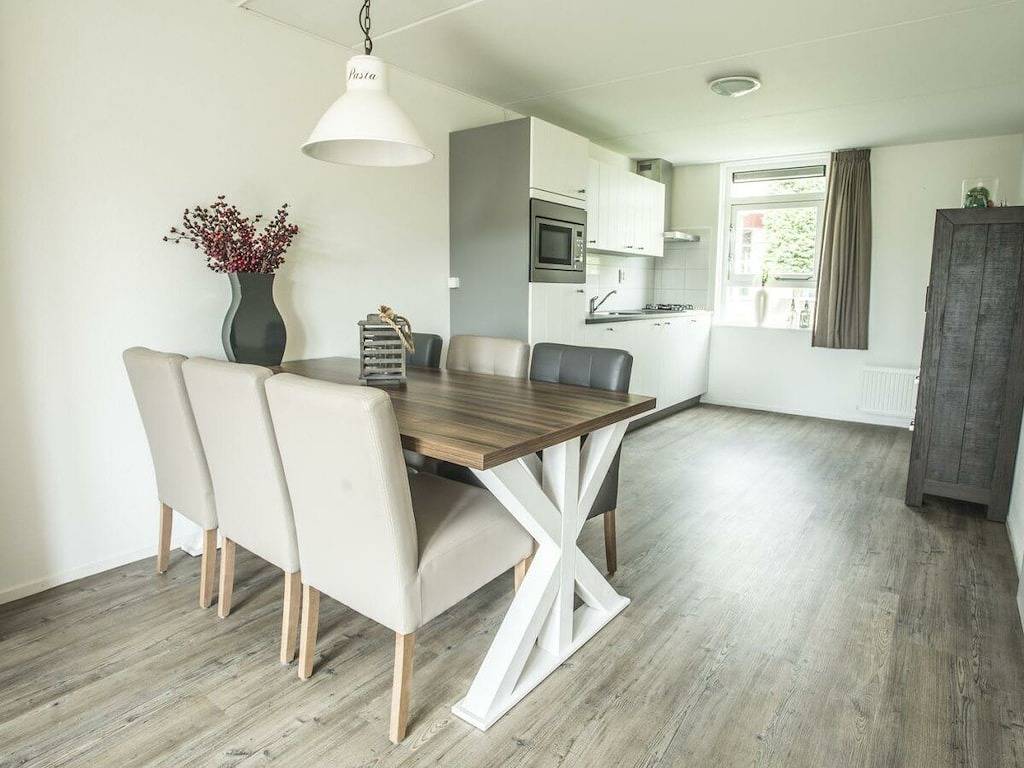 Ferienhaus in Medemblik mit Terrasse in Medemblik, Ijsselmeer