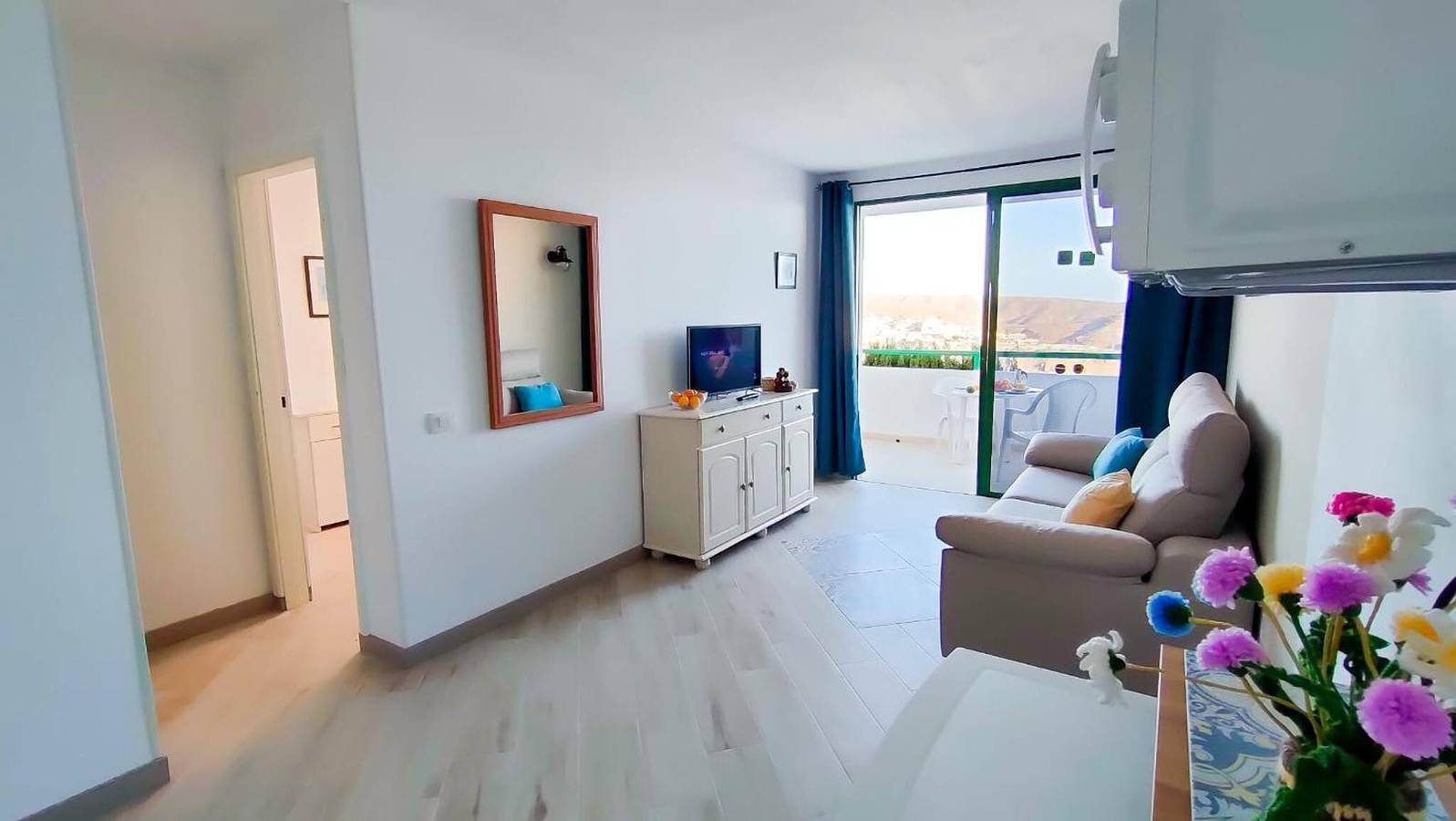 Apartamento entero, Apartamento Vacacional 'Paraíso Para Todos' con Vistas al Mar, Piscina y Wi-Fi in Playa Amadores, Gran Canaria Sur