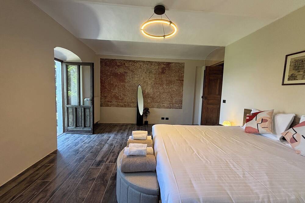 Relais Portaluna Incanto / 2Br, Sleeps 6, Garden, Langhe Views, Wifi in Mango , Langhe