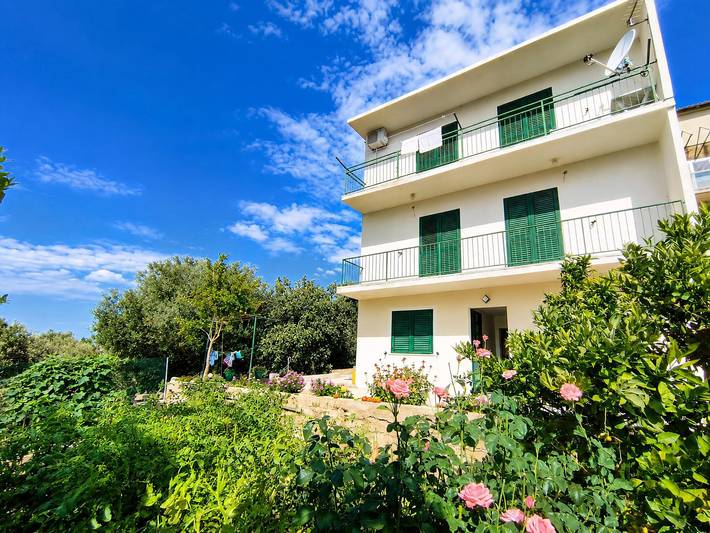 Ferienwohnung für 3 Personen, mit Terrasse in Primosten
