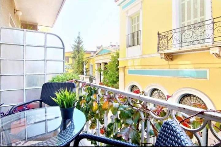 Holiday apartment for 10 people, with balcony - 1