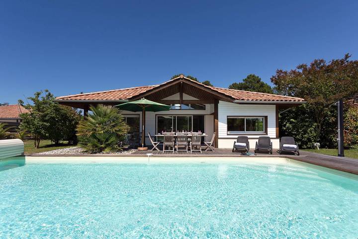 Villa pour 8 personnes, avec Terrasse ainsi que Jardin et Piscine à Moliets-et-Maa
