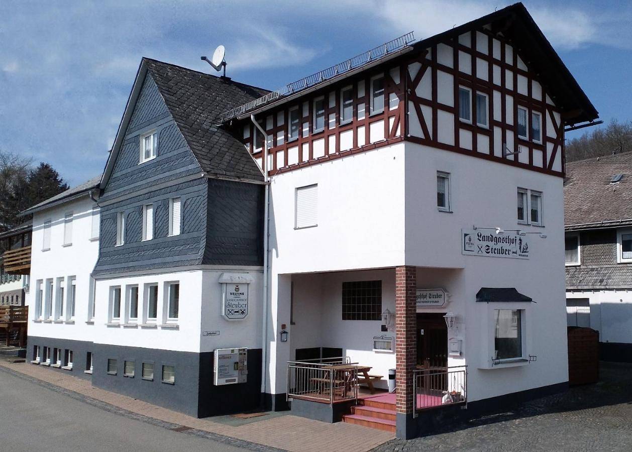 Landgasthof Steuber - Hotel garni in Bromskirchen, Waldecker Land