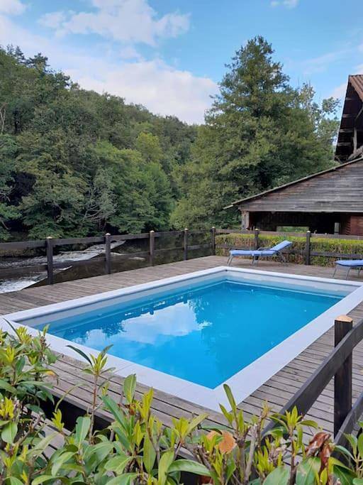 Location de vacances pour 8 personnes, avec jardin et balcon ainsi que piscine et vue à Châteauponsac - 3