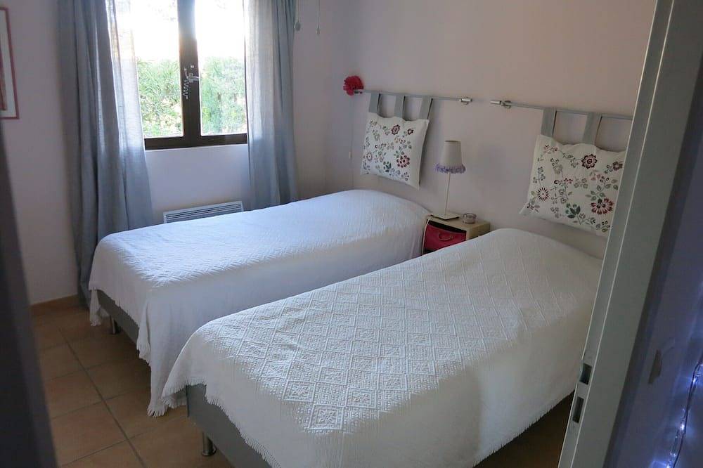 Villa à Collioure avec piscine au milieu des vignes avec vue sur la montagne in Côte Vermeille, Collioure