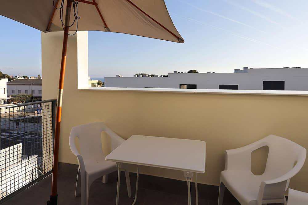 Apartamento entero, Apartamento moderno a 150m de la playa con piscina, terraza y parking en zona tranquila in Altafulla, Costa Dorada