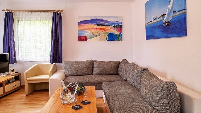 Ferienhaus für 14 Personen, mit Sauna und Terrasse in Daun - 3