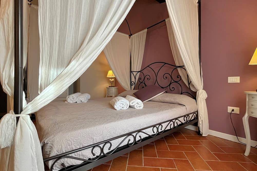 Ganze Wohnung, Borgo del Silence Ferienwohnung Aufenthalt Olivenbaum 4 km von Lajatico entfernt in Lajatico, Pisa Provinz