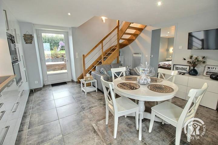 Gîte pour 4 personnes, avec Terrasse ainsi que Jardin et Vue à Plourhan