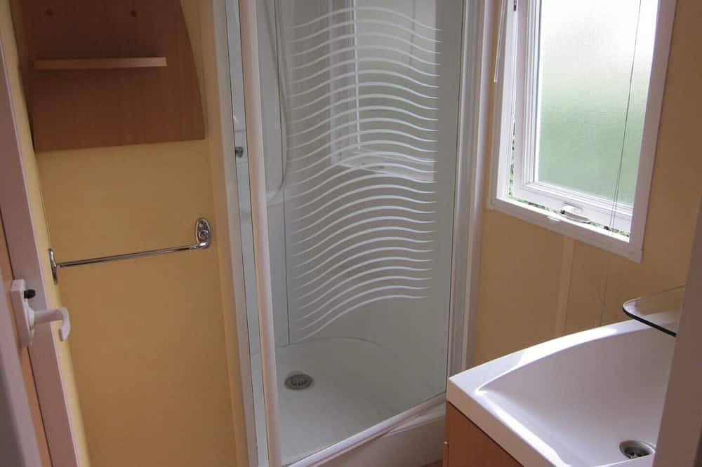 ¡Una casa móvil de 3 dormitorios excepcionalmente limpia y bien mantenida en una ubicación encantadora! in Jard-sur-Mer, Vandea