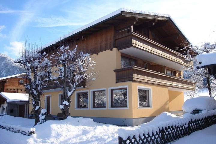 Ferienwohnung für 3 Personen, mit Balkon und Ausblick in Reith im Alpbachtal