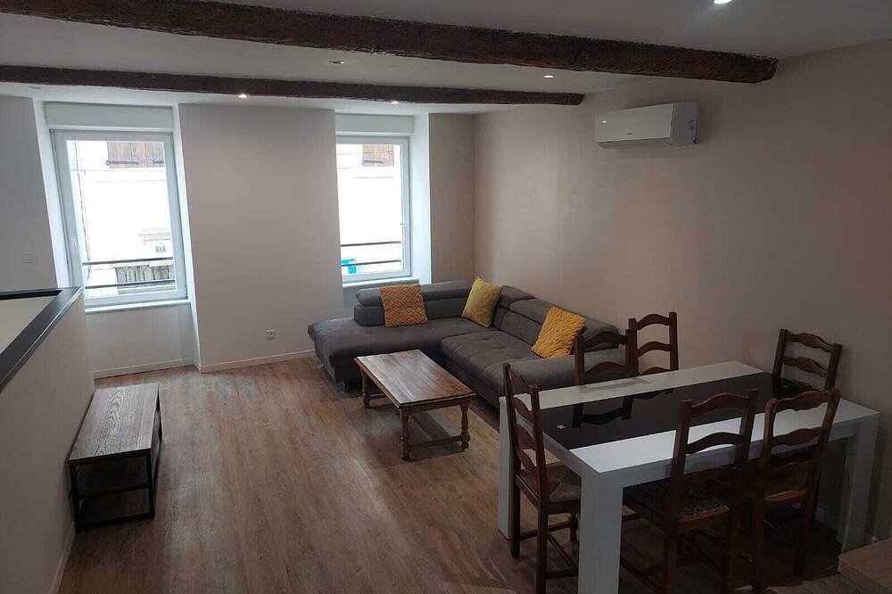 Entire apartment, Le Duplex Sigeannais in Sigean, Narbonne region