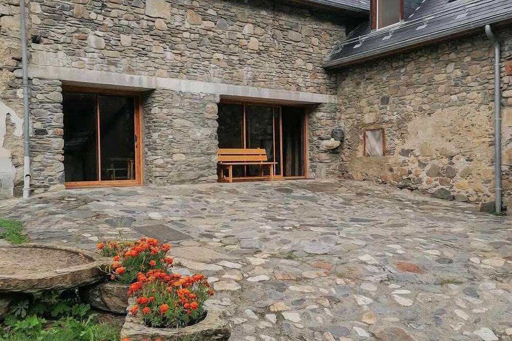 La Bergerie et La Tiège in Benque-Dessous-et-Dessus, Pyrénées