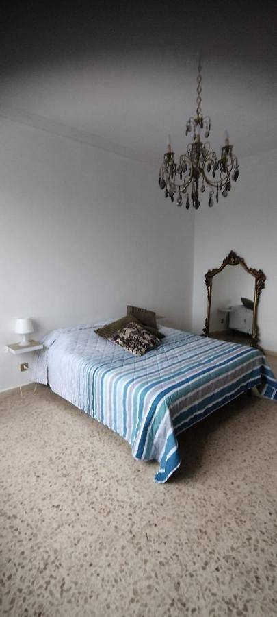 Chambre d’hôte pour 2 personnes, avec balcon et vue, animaux acceptés à Verceil