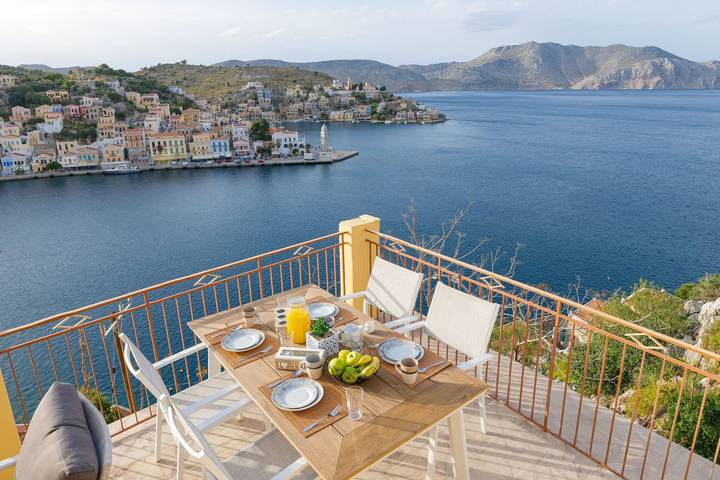 Location de vacances pour 5 personnes, avec balcon et vue sur l’océan dans Symi - 3