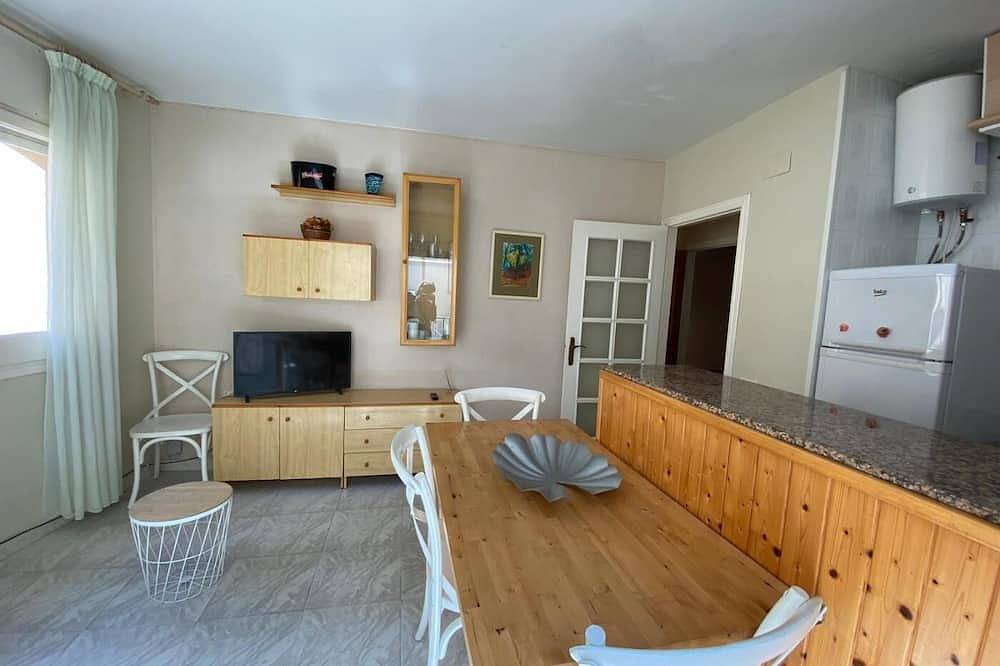 Entire apartment, Innouthome Apartment With Wifi And Air Conditioning_Balmes I in Terres de l'Ebre, Costa Dorada
