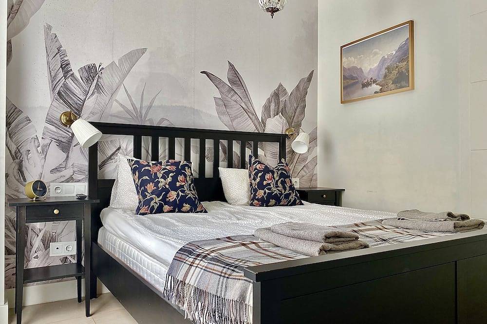 Hel lejlighed, Enjoy the sun, sand and salty sea in a stylish floor on the first line in Torrox Costa, Torrox