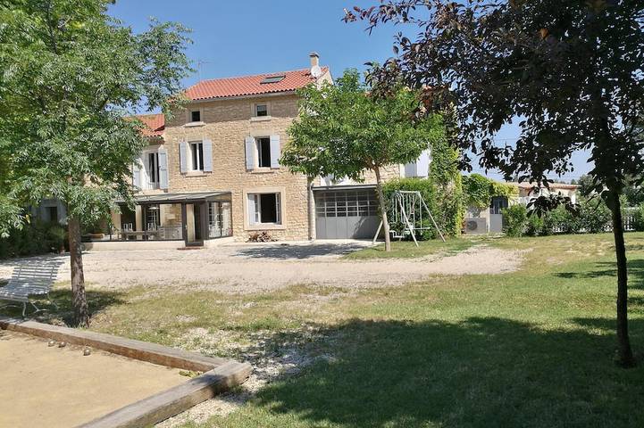 Agriturismo pour 18 personnes, avec jardin à Pernes-les-Fontaines