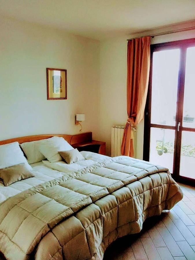 Gîte pour 2 personnes, avec jardin ainsi que vue et vue sur le lac, animaux acceptés dans Stresa - 4