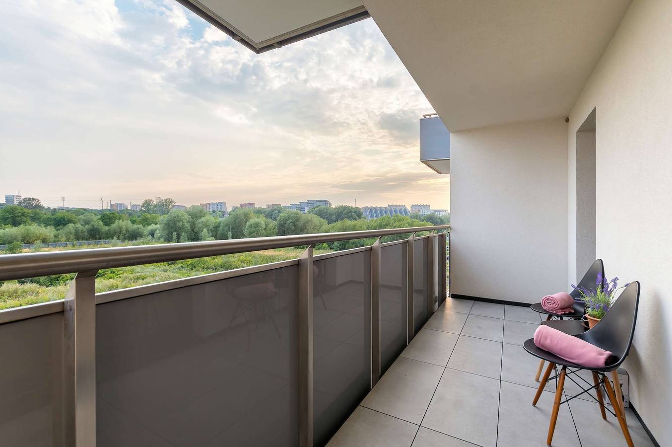 Ganze Wohnung, A Unique Apartment with a Loggie | A Stay in the City Centre |  Close to the River in Rzeszów, Karpatenvorland