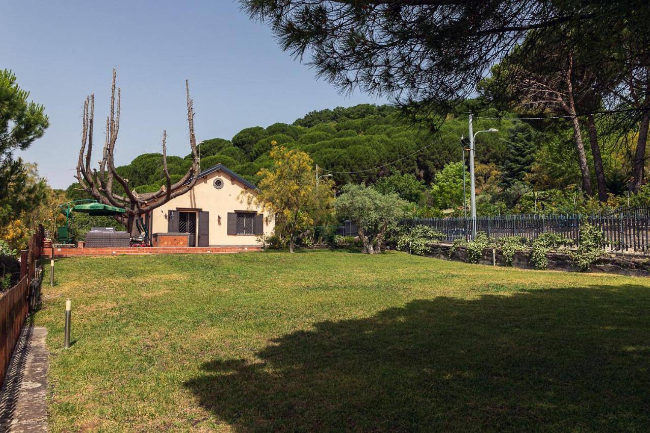 La dimora del verde con piscina in Nicolosi, Etna