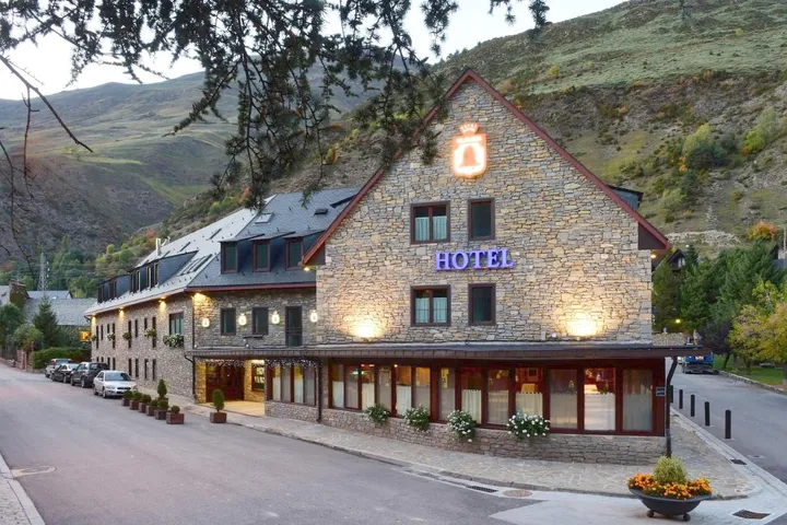 Hotel for 2 people, with pool and sauna as well as terrace and view - 1
