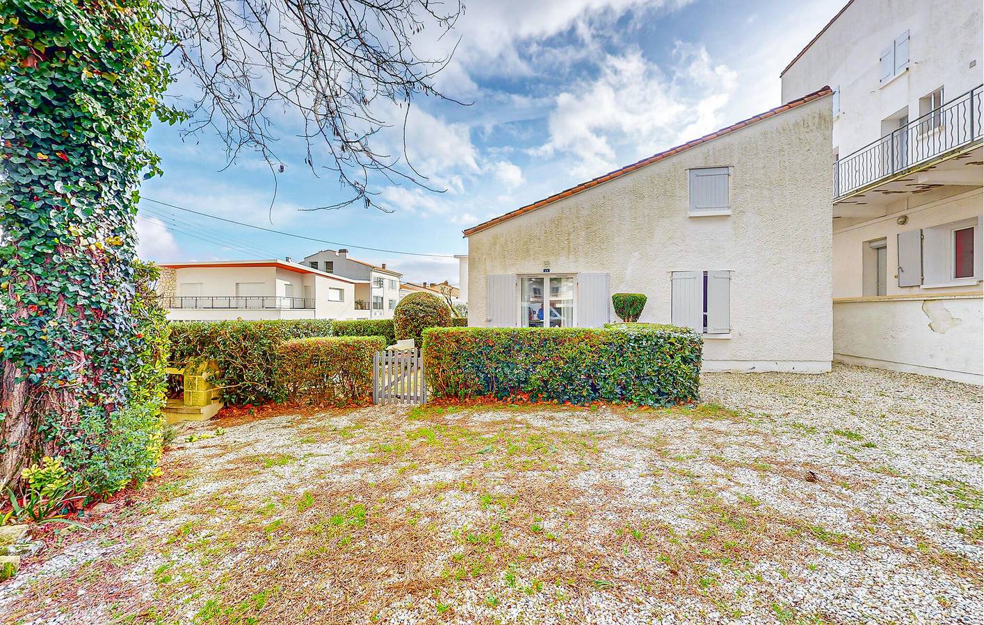 Entire holiday apartment, Cozy Apartment Near La Grande Conche Beach in Pontaillac, Royan