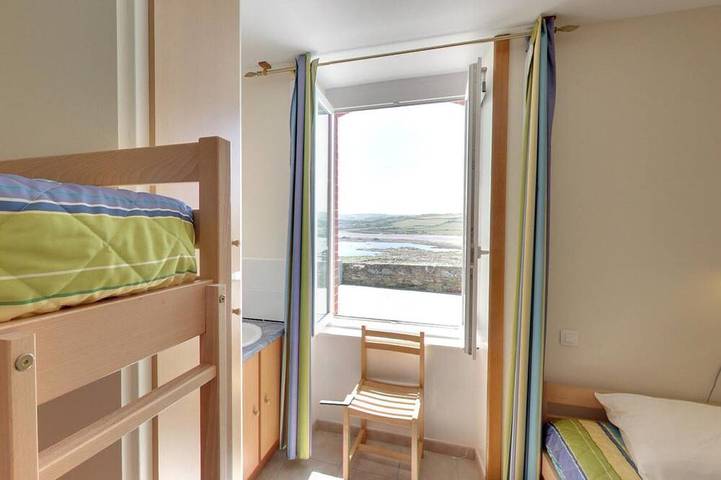 Gîte pour 7 personnes, avec terrasse à Digulleville - 2