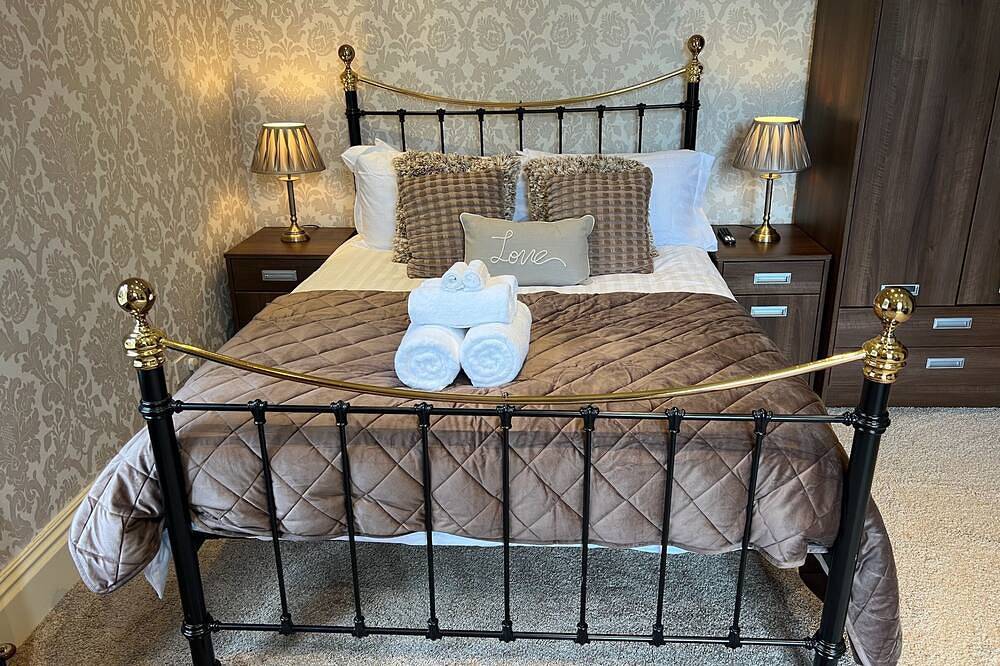 Ganze Wohnung, Kendal - Summerlands Hall Gothic Apartment in Lake District
