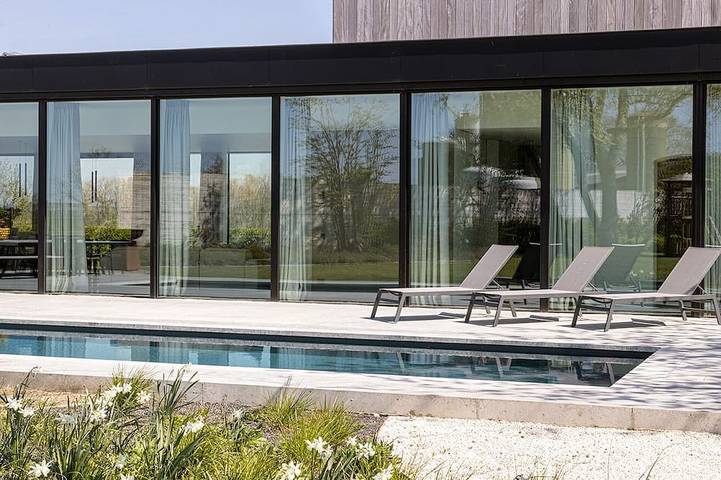 Location de vacances pour 17 personnes, avec Terrasse ainsi que Jardin et Sauna à Zonnebeke