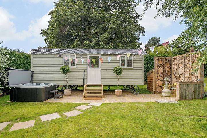 Cottage for 2 people, with garden and hot tub in East Midlands