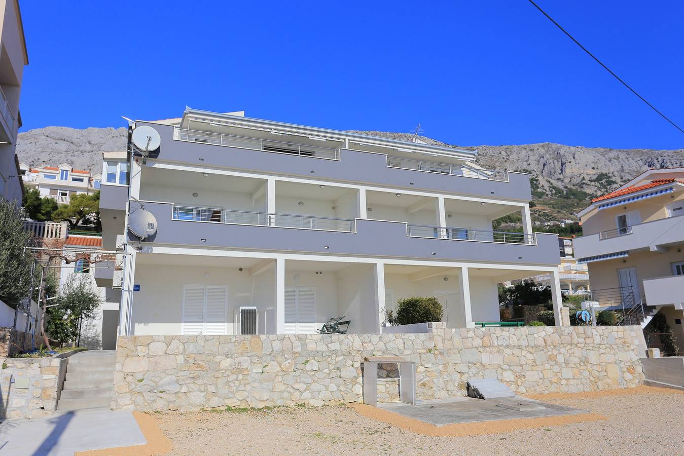 Ganze Wohnung, 2-Zimmer-Ferienwohnung mit Terrasse und Meerblick Stanici, Omis A-2763-c in Stanici, Omis-Riviera