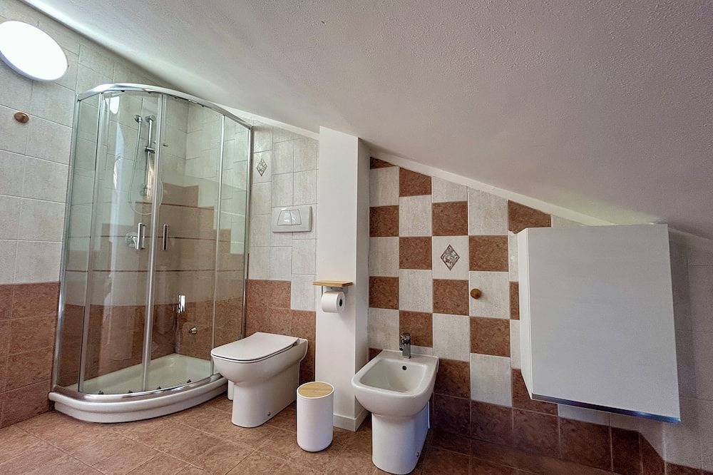 Ganze Wohnung, Stefano's cozy apartment in Erba, Brianza